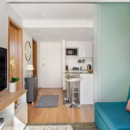 Апартаменты Joivy Bright Flat, Quiet Area Порту