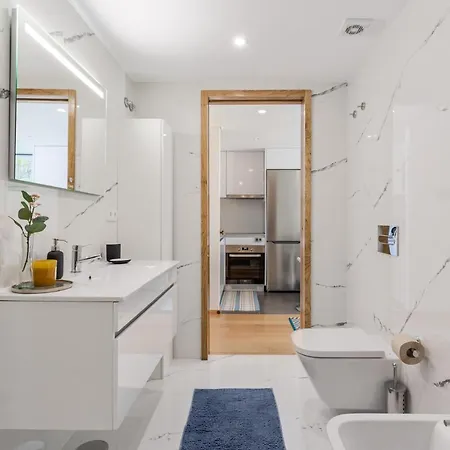 Апартаменты Joivy Bright Flat, Quiet Area